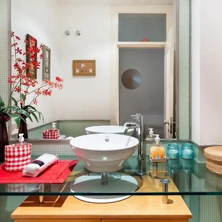 Apartment Plum Guide - Pimenta Lisbon